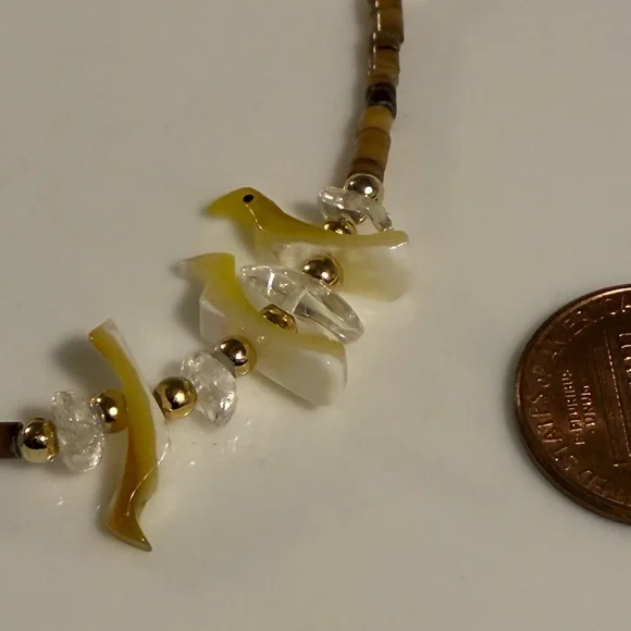 Vintage 90s Beaded Bracelet with Gold tone Accents and fetish birds - Picture 2 of 6